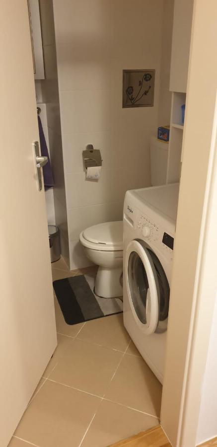 Apartment Aura
